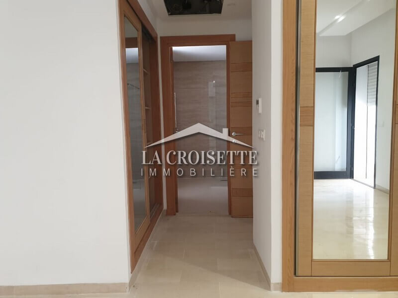 Triplex  S+3 ave jardin à La Soukra